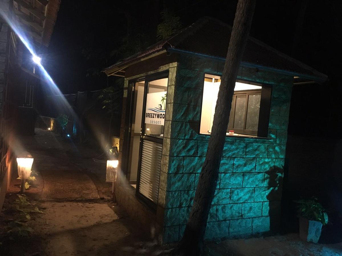 Breezywood Resort Mālvan エクステリア 写真